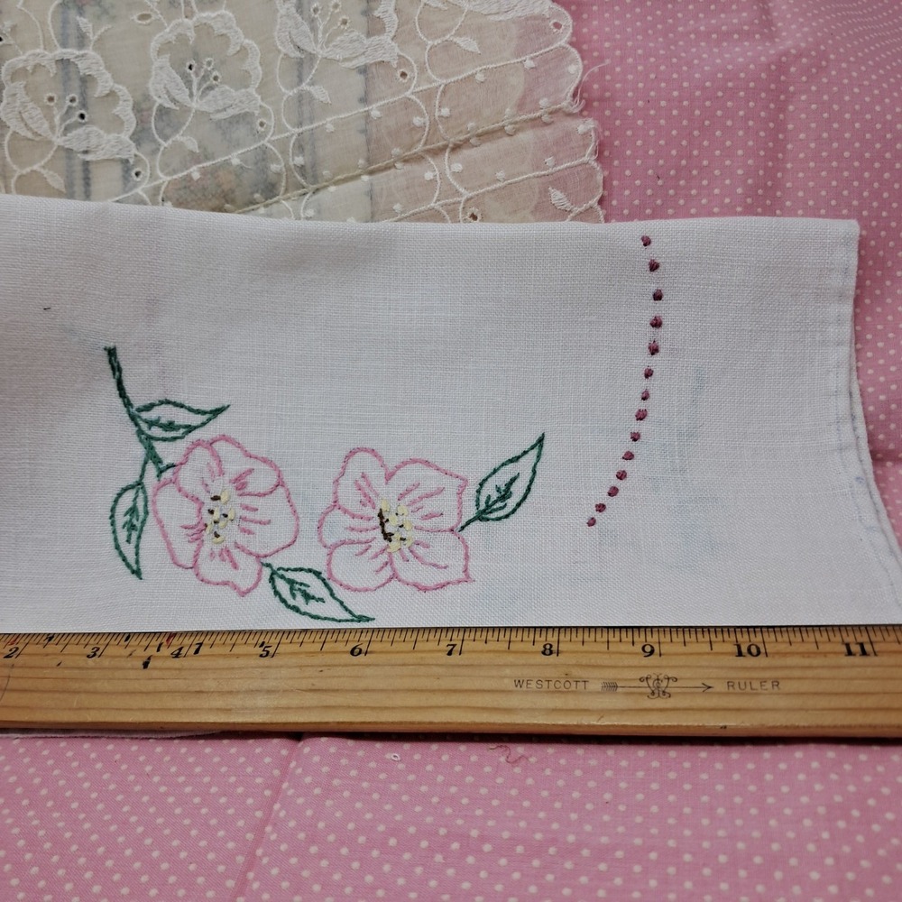 Vintage Embroidered Linens Lot 9 Pieces Hand‎ Stitched Floral Kitchen Decor - Picture 11 of 11